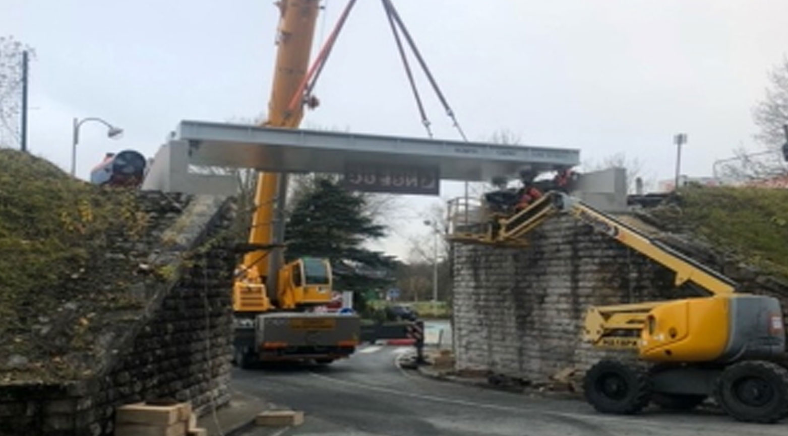 pont route du ripault