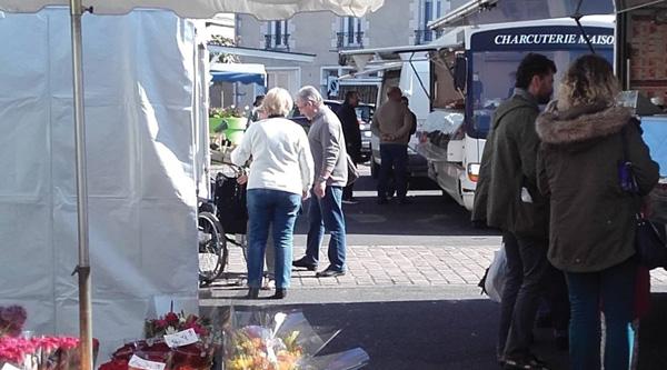 Un marché aux couleurs du printemps